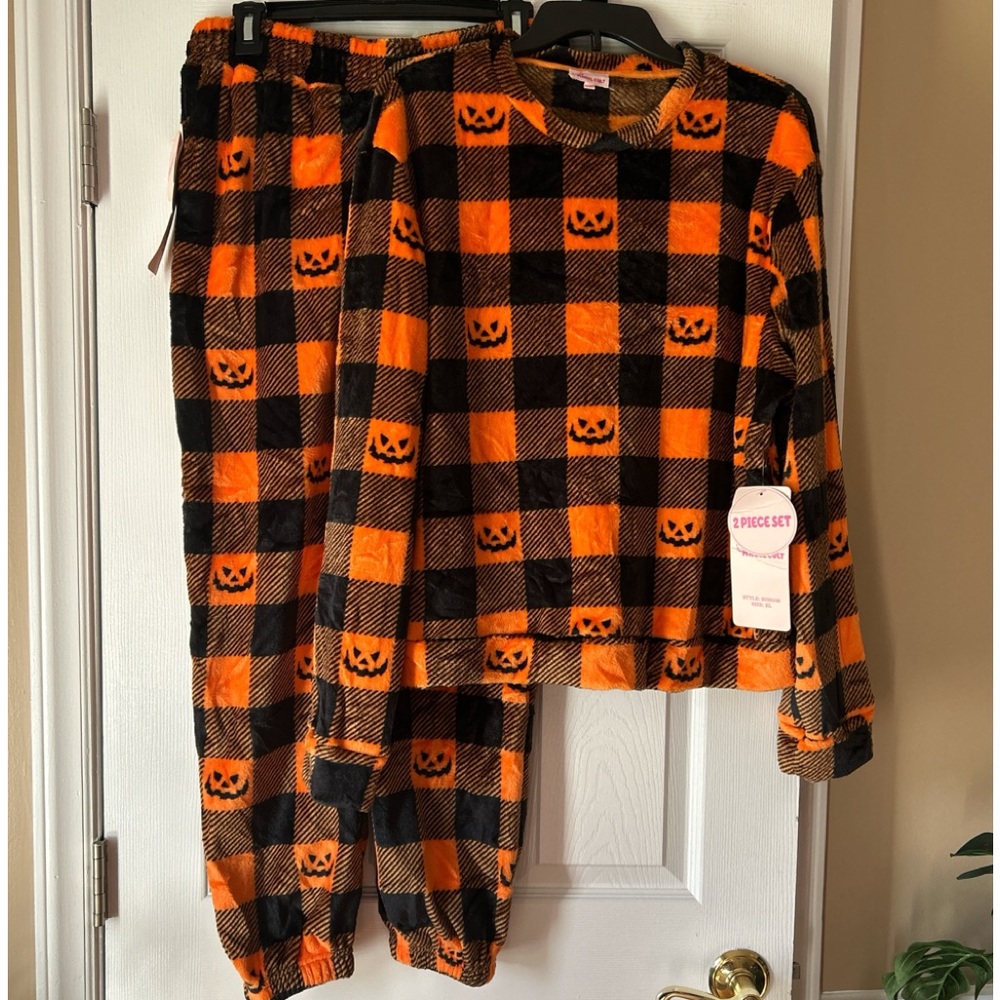 Angel Cult 2-piece Youth Orange and Black Plaid Pumpkin Pajama Set ~ Size varies